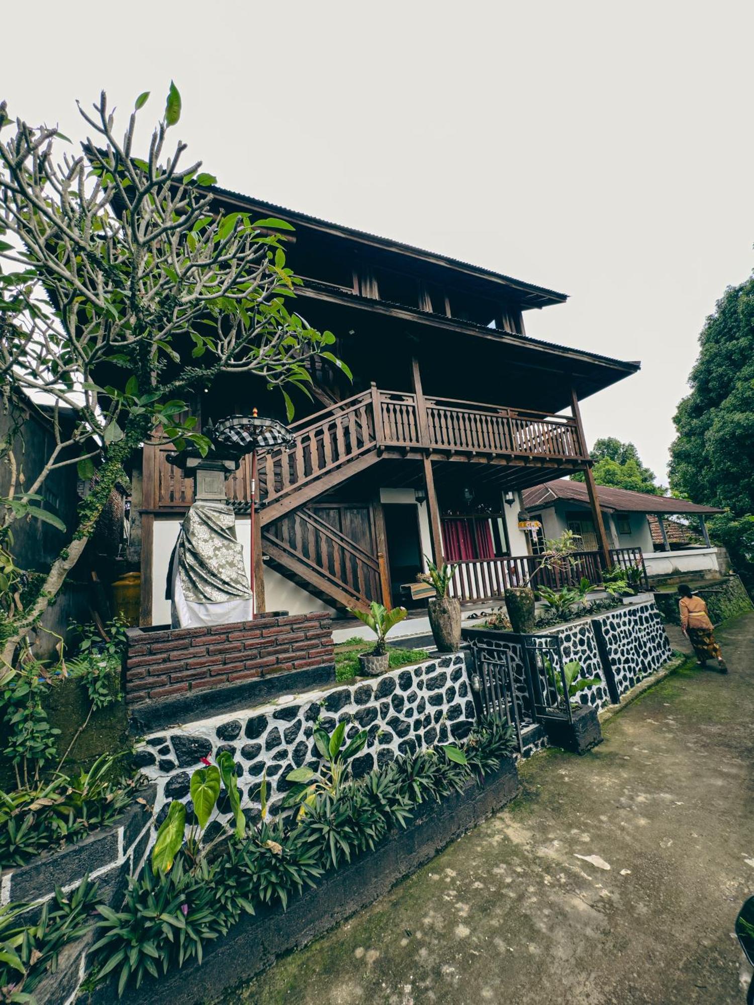 Munduk Tjeraki House Guest House ภายนอก รูปภาพ